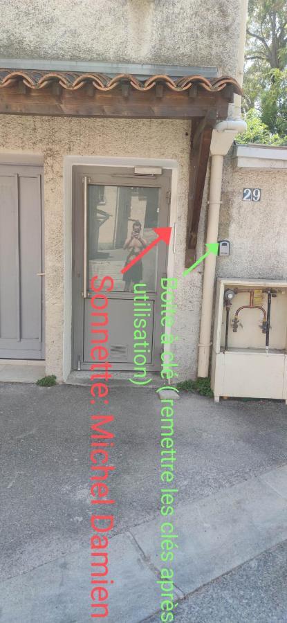 Logement Entier A 15 Mn D'Avignon, 10Mn D'Orange Deux Chambres Roquemaure  Luaran gambar